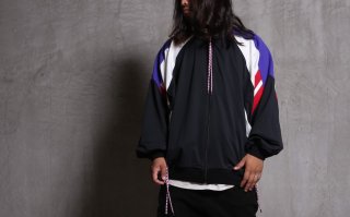 先ほどJuvenile hall RollCall のアイテムを2点アップ致しました。