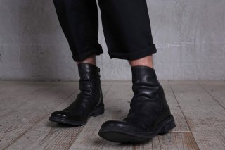 incarnation 2019A/W 新作ブーツを1点掲載致しました。